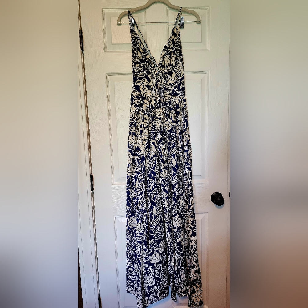 Blue and Cream Maxi Dress with adjustable straps. Very soft. Large